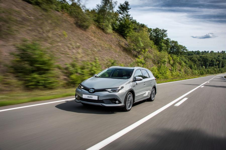  Toyota Auris Tourings Sports Freestyle 2017 года  (WW) (фото 10 из 19)